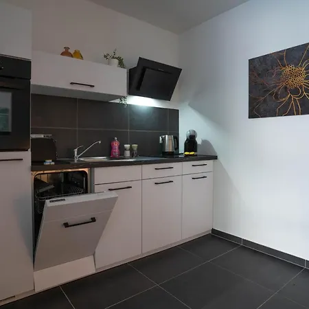 Apartment Modernes Ferienapartment: Komfort & Wohlfuehlen