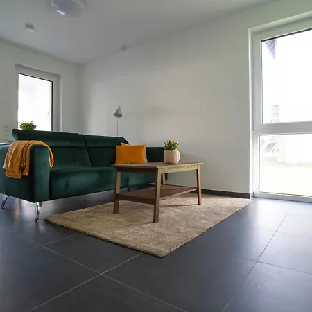 Apartment Modernes Ferienapartment: Komfort & Wohlfuehlen