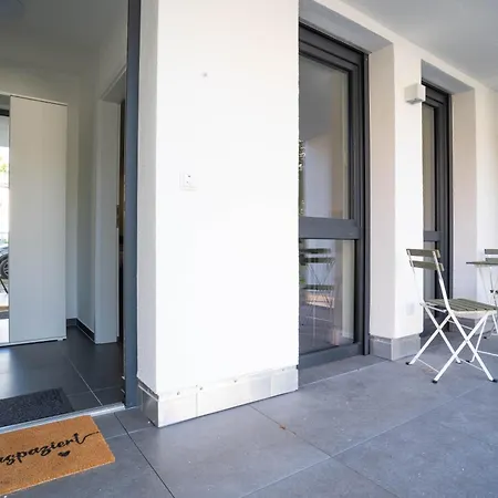 Modernes Ferienapartment: Komfort & Wohlfuehlen