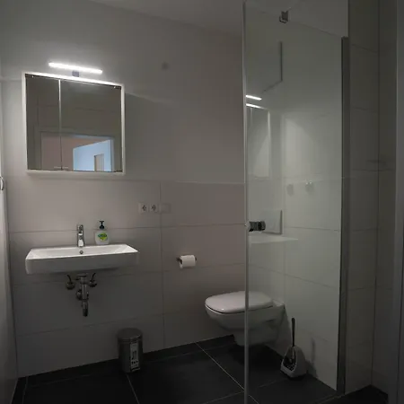 Apartment Modernes Ferienapartment: Komfort & Wohlfuehlen