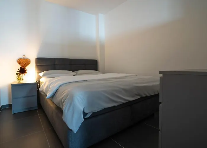 Modernes Ferienapartment: Komfort & Wohlfuehlen アパート *